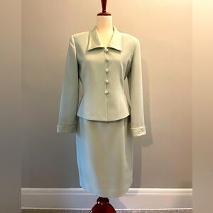 Two piece skirted summer Kasper Suit size 6. Mint green in color.